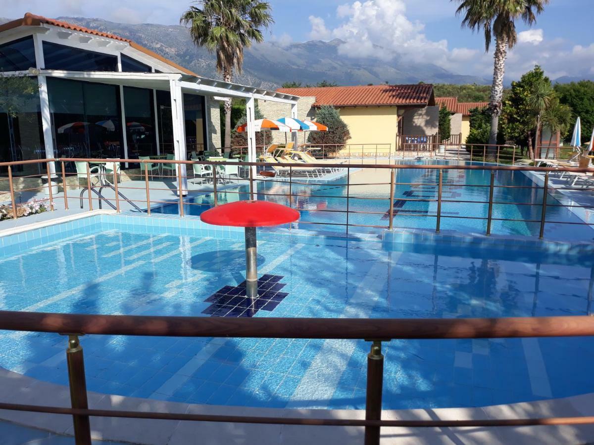 Resort Te Zagolli โอริคูม ภายนอก รูปภาพ